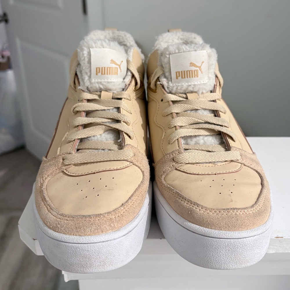 Puma softfoam+ crème sneakers w/ fur inside